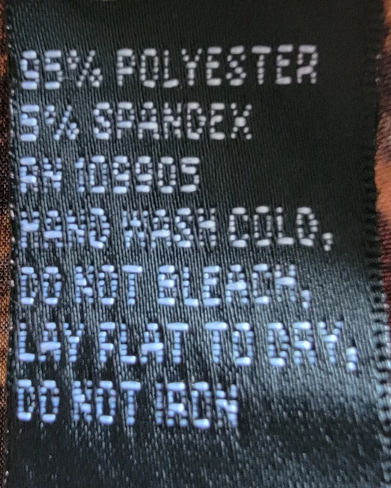 Camisa feminina Essentials by Milano tamanho M marrom médio preta estampa animal - Imagem 3 de 4