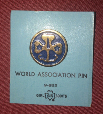 Girl Scouts World Association Pin 9-685 GSA - Vintage