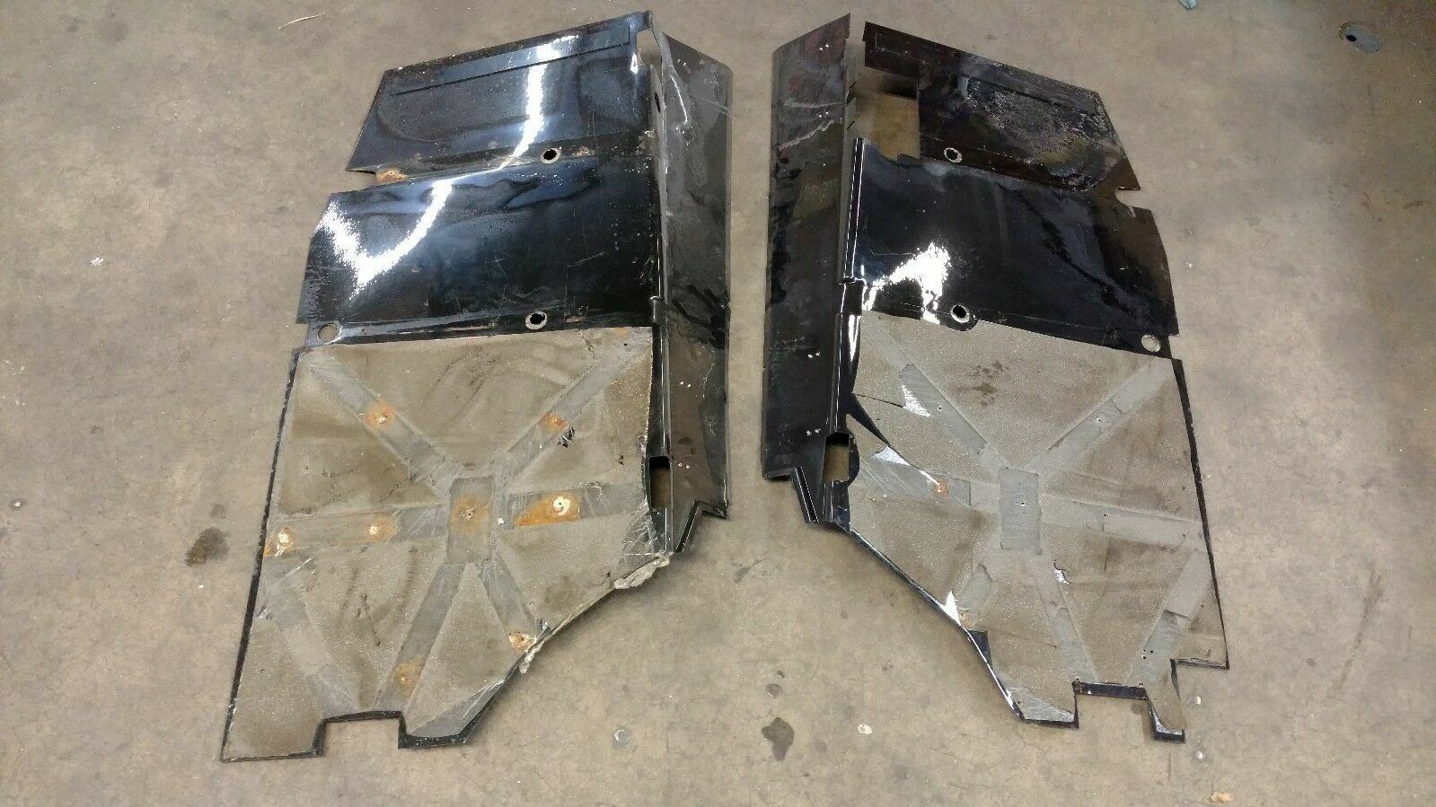 LAMBORGHINI MURCIELAGO INSIDE BOTTOM LINING PLASTIC PANEL 418825209 418825208