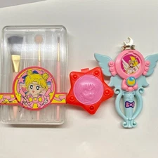 Sailor Moon Vintage Make-Up Brush Set & Holy Moon Chalice Mini Toy