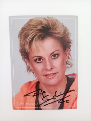 Tanja Schumann - original autograph - approx. 15x10cm - autograph card