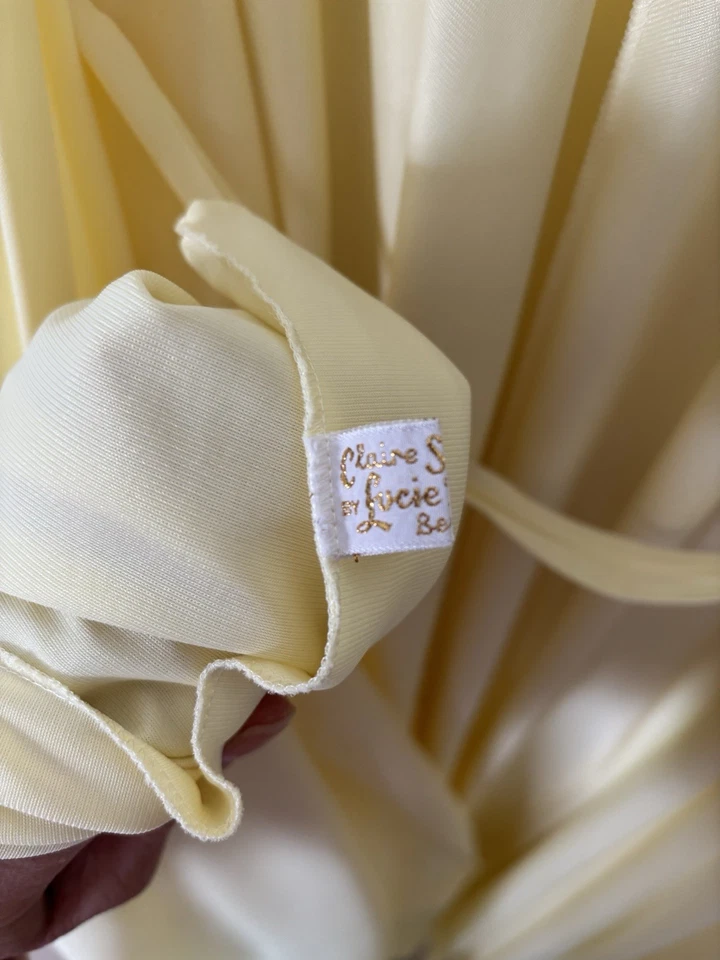 BATA Claire Sandra Lucie Ann amarilla Gasa Peignoir Pom Pom Hollywood Glam S Foto 4 de 4