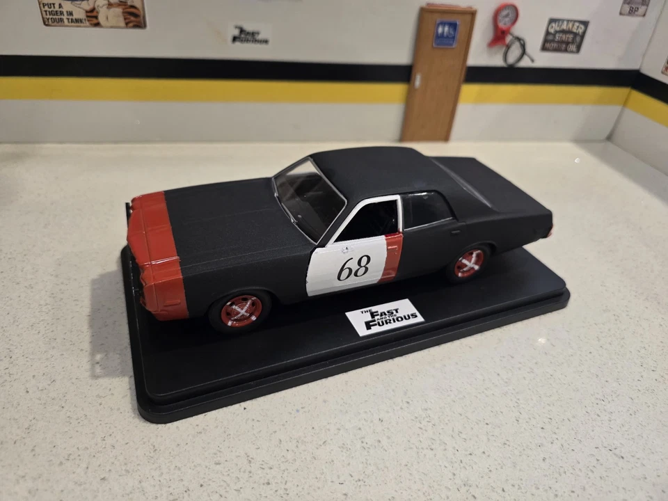 2 Fast 2 Furious 1:24 Scale Diecast Car Roman Pierce's Demolition Derby Car. - Image 2 of 4