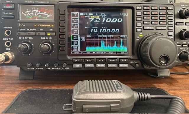 ICOM IC−756 IC-756 Pro III on AM