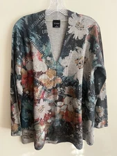 INOAH SUPER SOFT V-NECK FLORAL TOP - PRISTINE - M