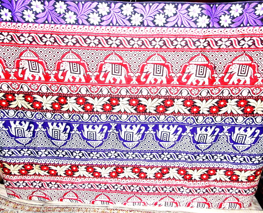 Chemin de table ethnique éléphant jacquard 140x40 cm marron