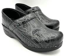 Dansko Professional Clog Black Antique Tooled Women's EU sizes 39 (US 8.5) EUC