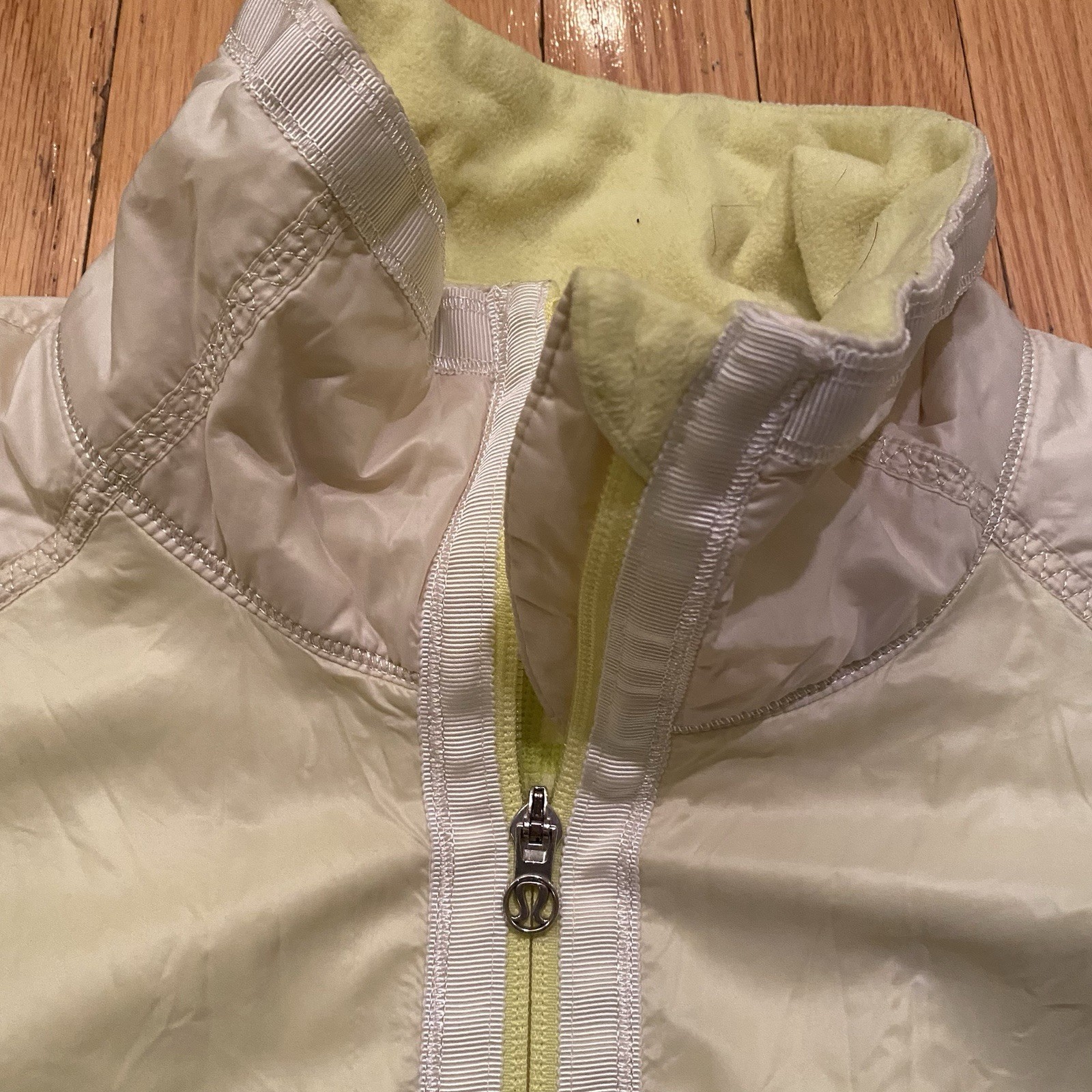Lululemon Run Bundle Up Jacket Small Missing Hood - image 2