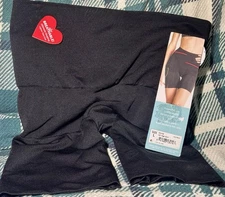ASSETS by SPANX Mid-Thigh Shaping Shorts Black Size Large NWT