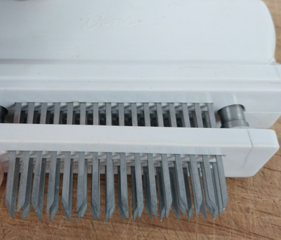 Jaccard 48 Blade Meat Tenderizer White Tan Handheld Kitchen Tool