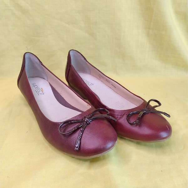 Supersoft By Diana Ferrari Ruby Red Ballet Flats Womens Size 5.5 Bow Detail