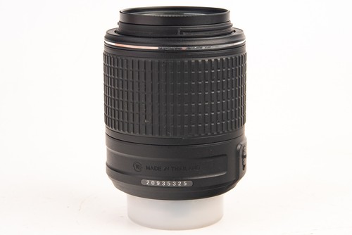Nikon DX AF-S Nikkor 55-200mm f/4~5.6 VR G II ED Zoom Lens with Caps & Hood V25 - Picture 7 of 9