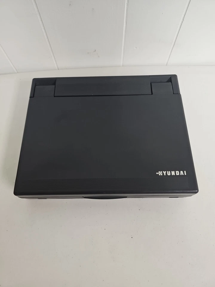 Computadora portátil Hyundai Super-NB386S de colección SIN PROBAR Foto 4 de 4