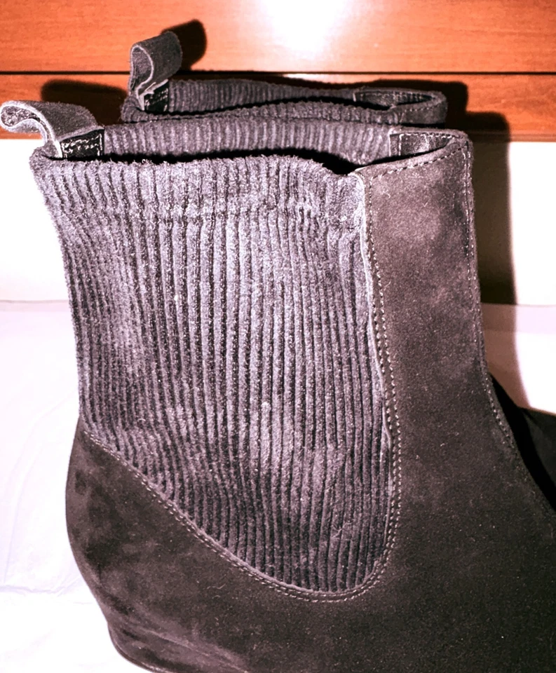 BOTAS DE TORNOZELO AQUATALIA MADE IN ITALY CAMURÇA PRETA TAMANHO: 9,5 - Imagem 3 de 4