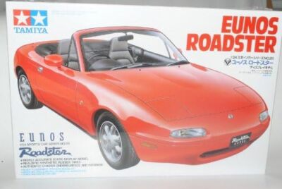 ヌーピーです。 Tamiya 1/24 Sports Car Series No.85 Eunos Roadster Plastic Model