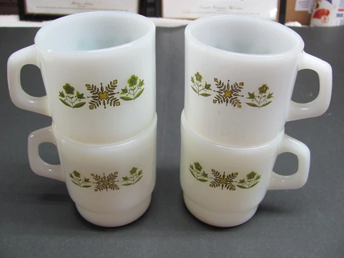 ANCHOR HOCKING FIRE KING VINTAGE MEADOW GREEN 8 OUNCE MUG SET OF 4
