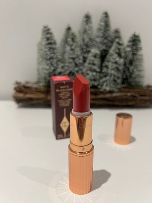 Charlotte Tilbury Matte Revolution Lippenstift ~ Gracefully Pink ~ volle Größe 0,12 Oz.