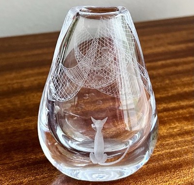 Det Luktar Fisk Vintage MCM Cat Kosta Glass Vase Vicke Lindstrand