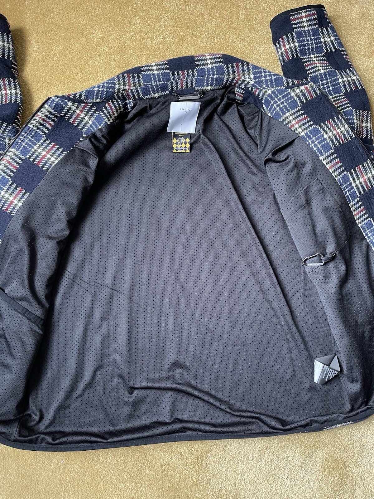 Men’s Percival Anderson Raglan Plaid Jacket In Navy (FW 2023) Size L image 8