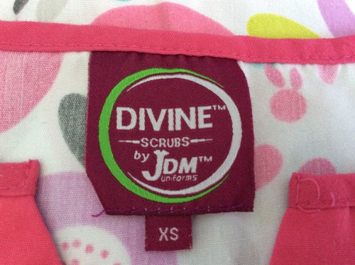 SET OF 6 Scrubs Shirt XS/S Multi-color Medical Dental Nursing Scrubs Vet Tech - Picture 10 of 12