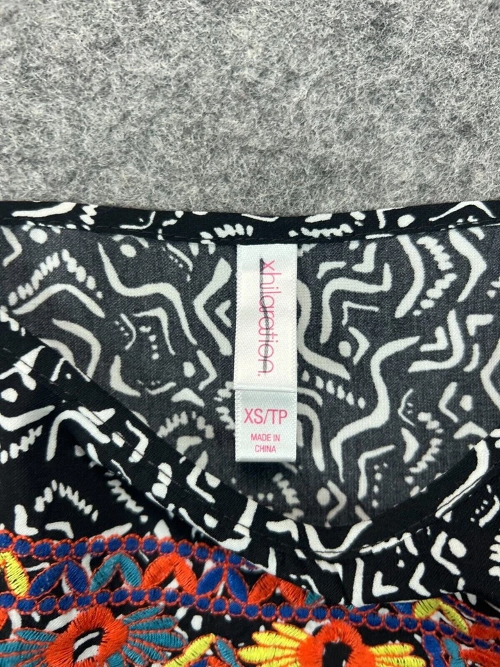 Xhilaration 女式 XS Crop Top 背心黑色刺绣阿兹特克波西米亚花卉绑带 — 第 3/4 张图片