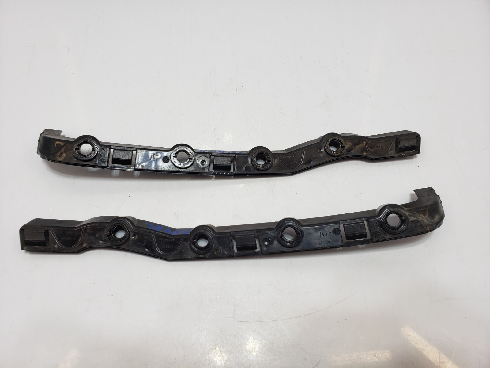 ✅ 2010-2014 OEM Rolls-Royce Ghost RR4 Rear Left Right Bumper Guide Bracket