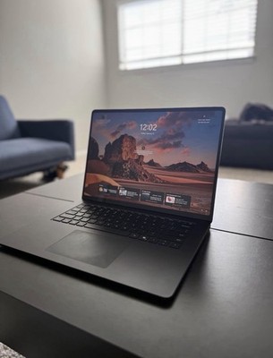 Surface Laptop, 15-inch Snapdragon  X Elite (12 Core), Black, 32GB RAM, 1TB SSD