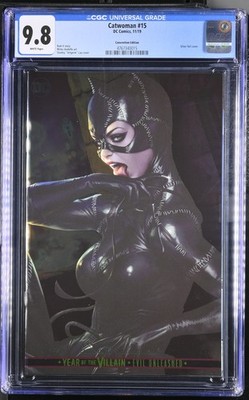 Catwoman 15 CGC 9.8 Convention Edition Silver foil cover