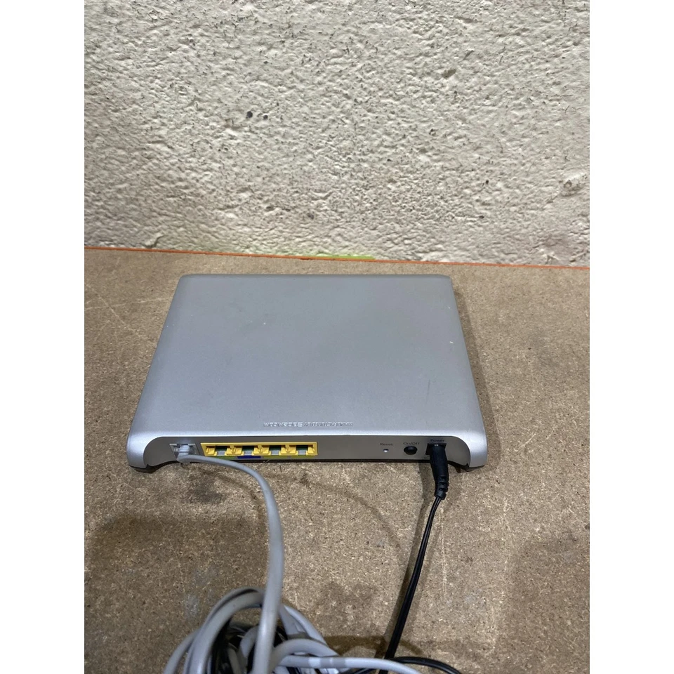 Sky Sagemcom V.6 Broadband Hub Router Wireless Wi-Fi ADSL Silver 4-Ports 2.4GHz - Image 4 of 4