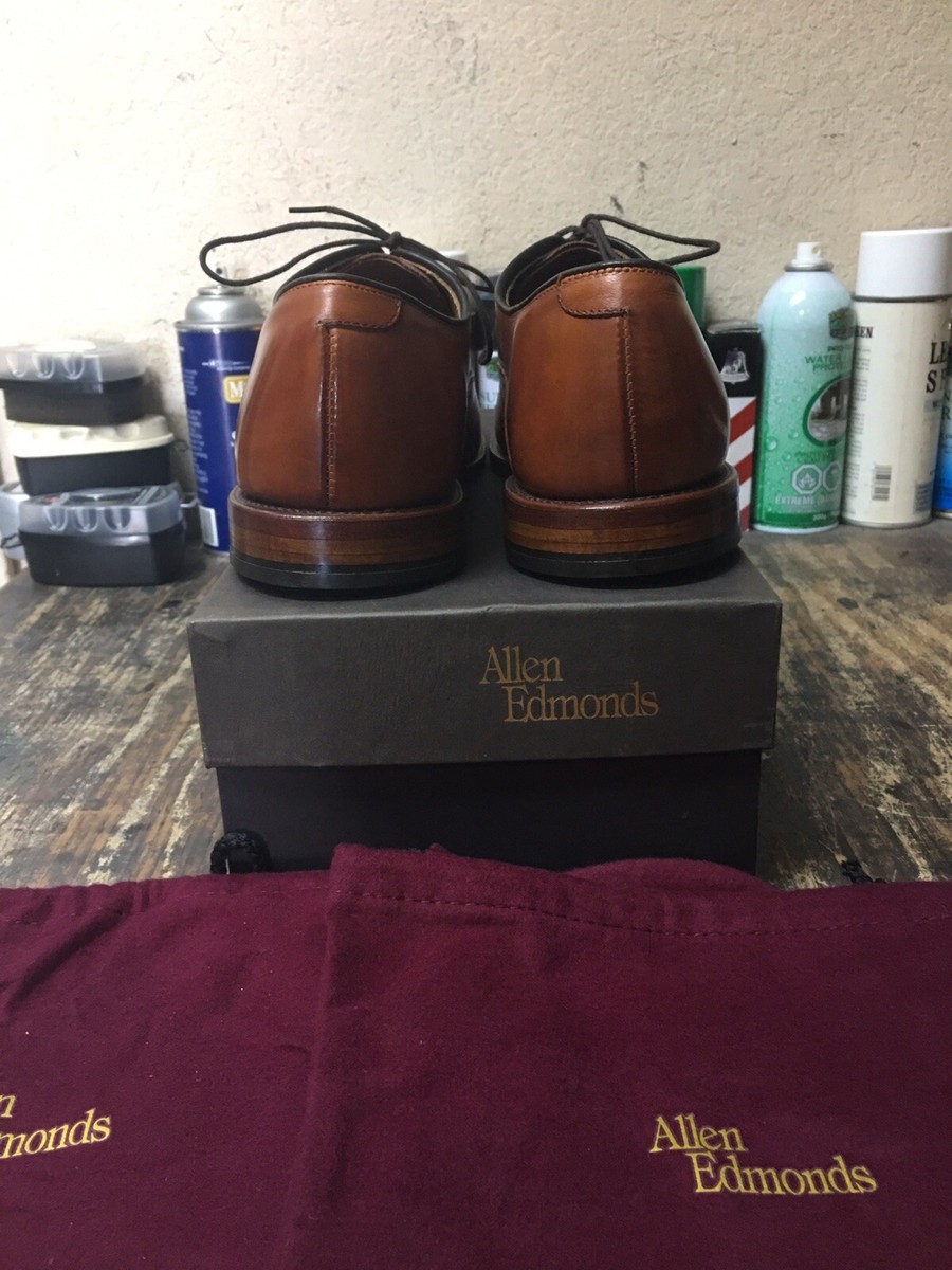 Allen Edmonds Weybridge Chestnut Brown Medallion Oxford  display picture 1