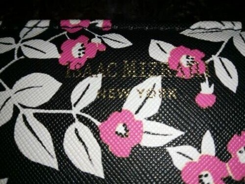 Isaac Mizrahi Women's pink Floral Clutch/ Wallet Organizer - Picture 2 of 6
