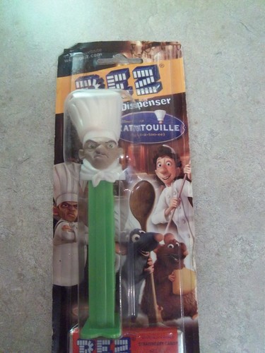New/Sealed - PEZ Candy Dispenser - Ratatouille Chef - SKINNER - 2007' - Picture 5 of 12