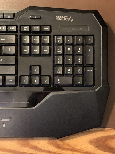 Illuminated Computer Keyboard Wired Roccat Isku+ ROC-12-721 - Nerd Tech - Picture 5 of 10