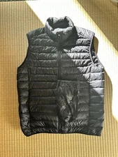 UNIQLO ULTRA LIGHT DOWN Down Vest L Black Lightweight Puffer Jacket