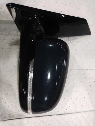 Used Left Door Mirror fits: 2016 Kia Sedona Power side repeater lamp black mould