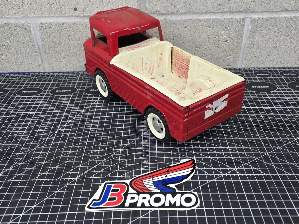 60 VINTAGE STRUCTO PRESSED STEEL RAMPSIDE CORVAIR PICKUP TRUCKS TO RESTORE - Изображение 4 из 4