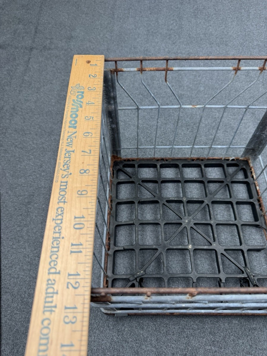 Vintage Metal Milk Crate Borden Dairy Wire Milk Box Carrier