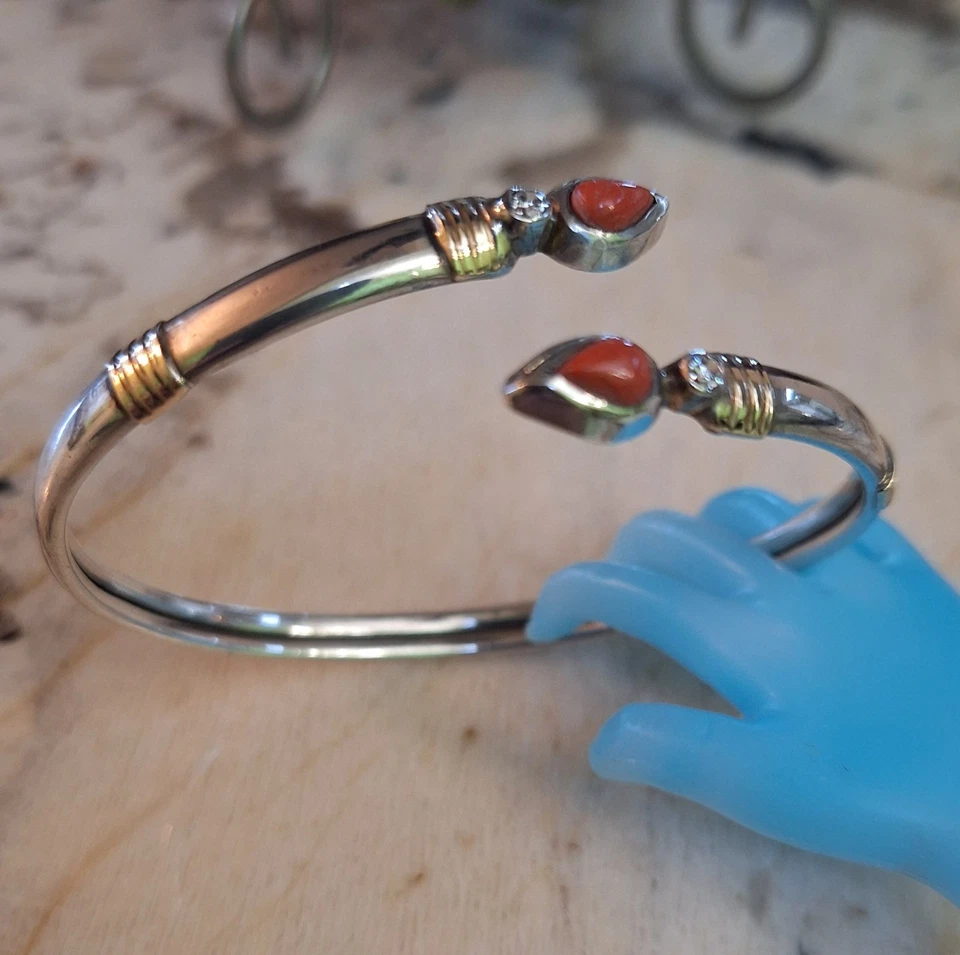 ¡Pulsera de cuentas de coral con adornos de oro de 14k de plata de ley! Foto 3 de 4