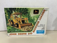VINTAGE ORIGINAL ERTL 1/25 SCALE JOHN DEERE 310 BACKHOE LOADER MODEL KIT
