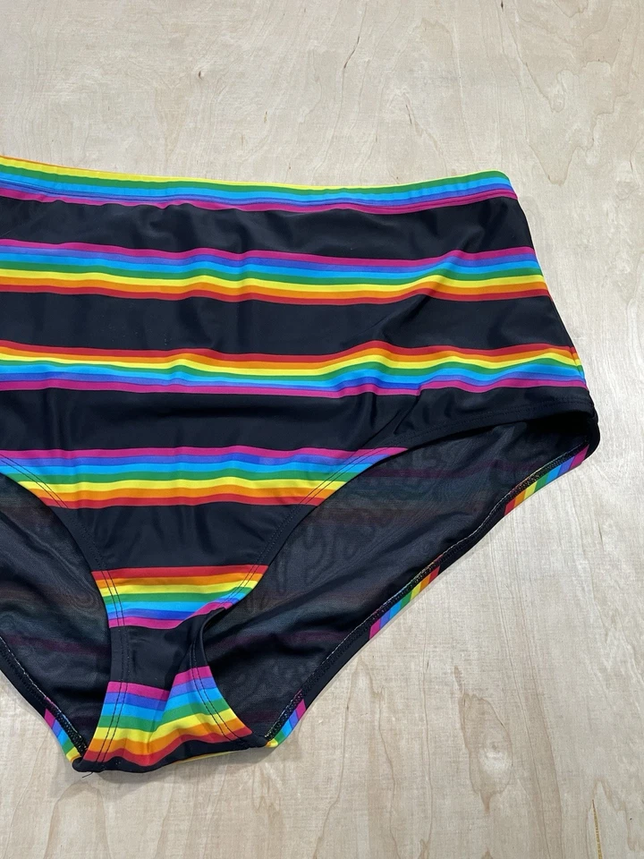 Parte inferior de bikini de natación a rayas arco iris liso tiro alto tórrido talla 2 Foto 2 de 4