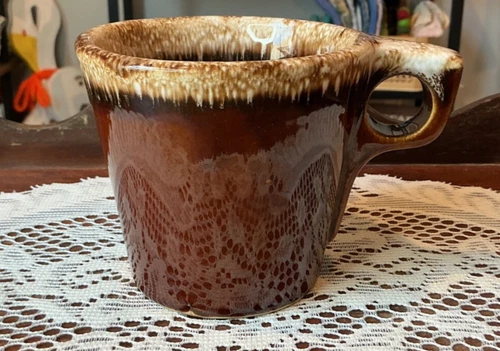 Vintage! Hull Pottery Brown Drip Glaze USA Coffee/Tea Cup/Mug Oven Proof NMC 