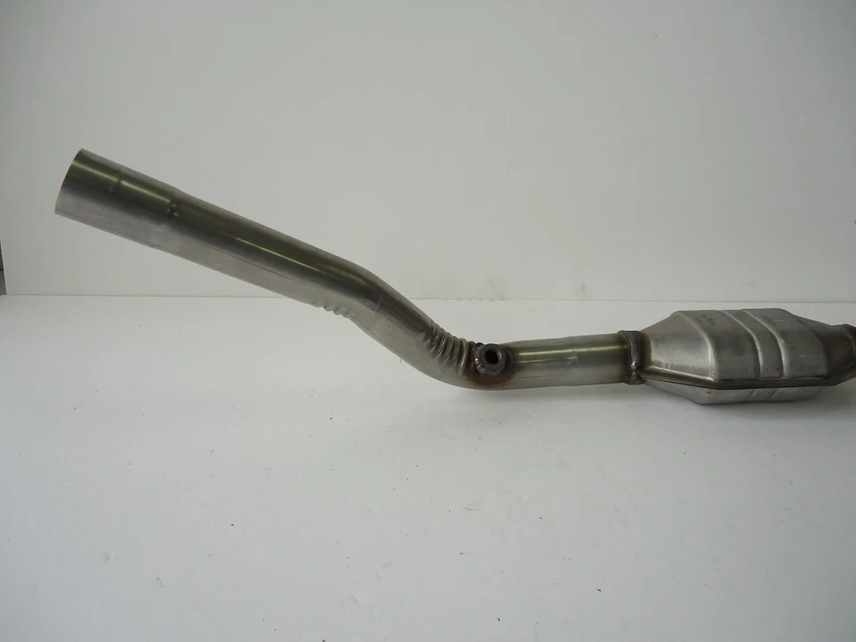 2000 Chrysler Cirrus 2.4L L4 Catalytic Converter Foto 3 de 4