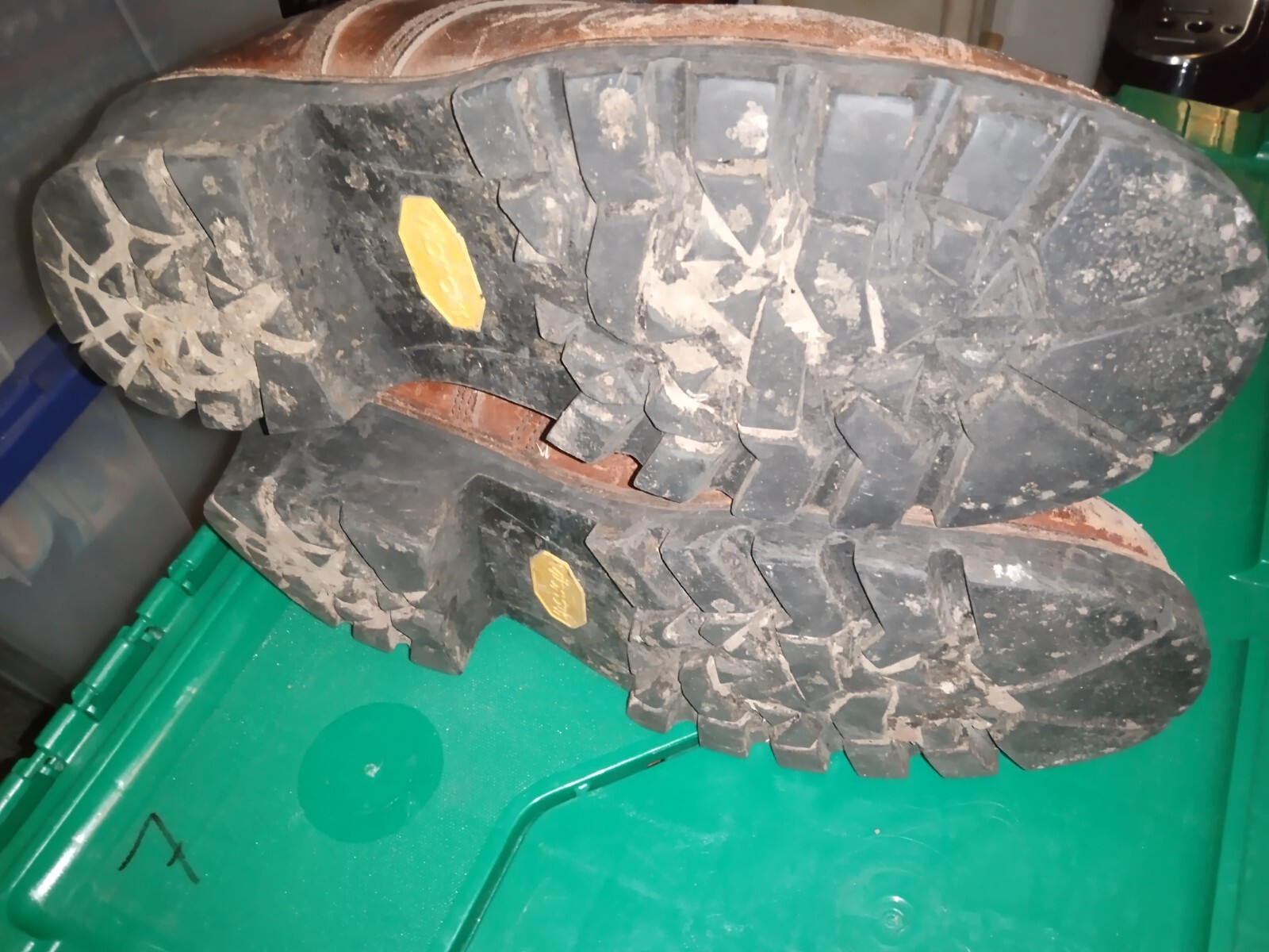 Chippewa Waterproof Brown Leather Logger Boots 73061  Mens Size 9 US  THINSULATE