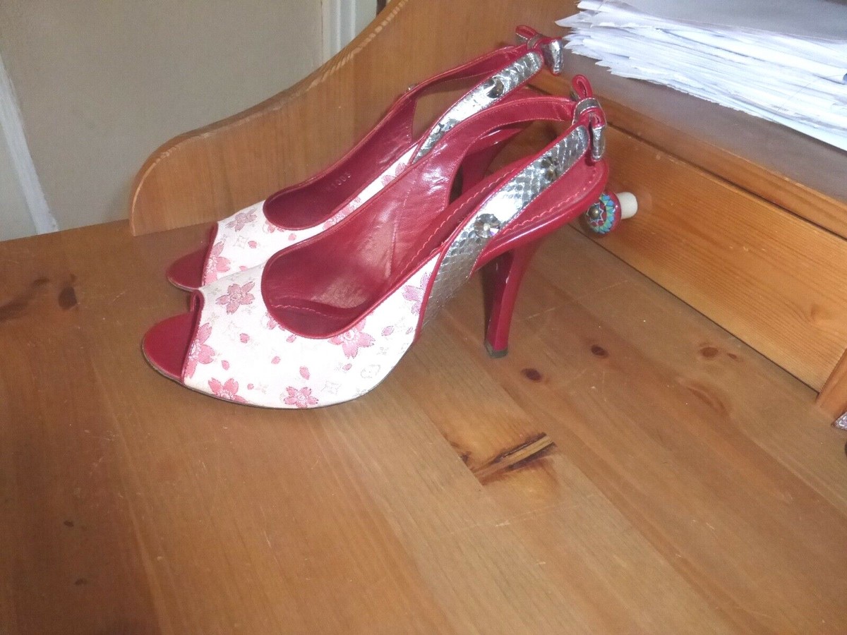 LOUIS VUITTON CHERRY heels 38.5-8 pumps RED LEATHER SATIN
