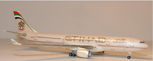 1:400 Herpa Etihad Airways Airbus A330-223 A6-AUH Ultra Rare Limited Edition. - Picture 3 of 8