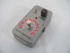 Pédale d'effets Electro Harmonix Bassballs pour guitare basse JP