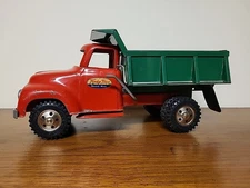 Vintage 56' Tonka Red & Green Dump Truck