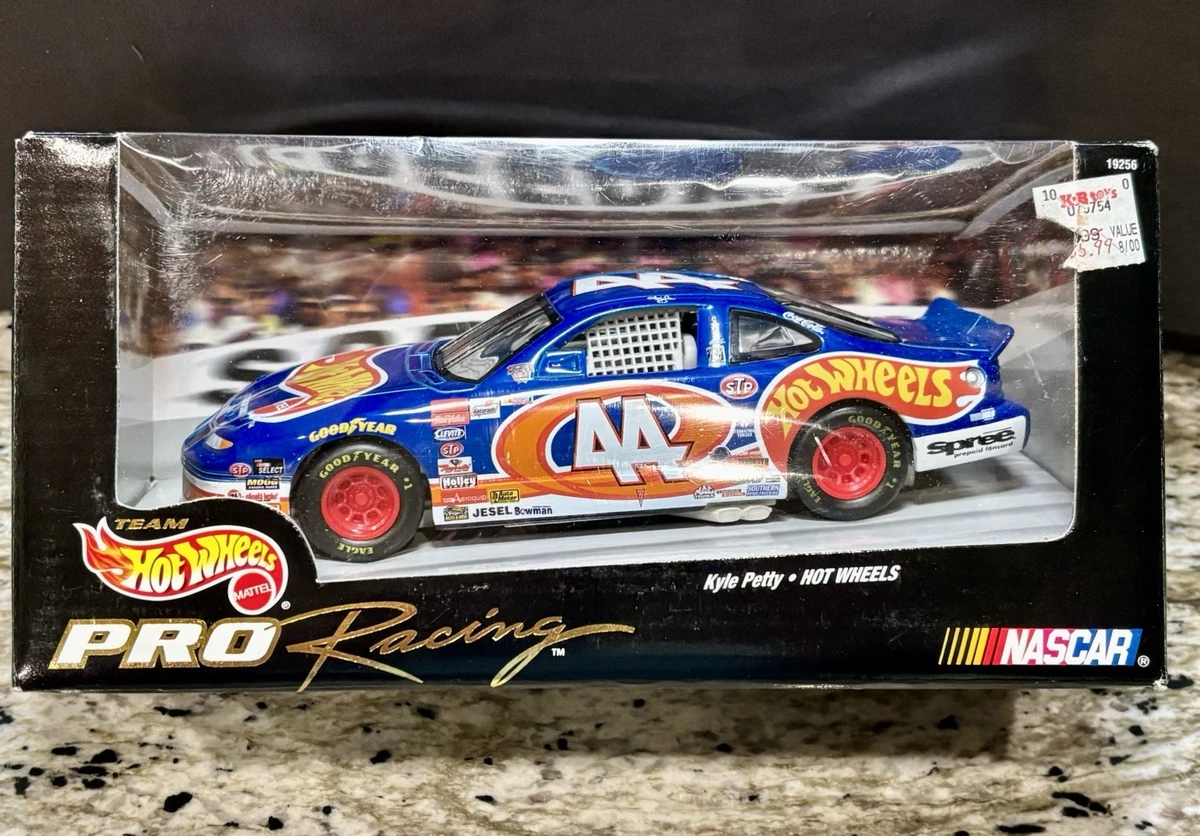 Hot Wheels Diecast Racing Cars Kyle Petty 1997 Vehicle Year for