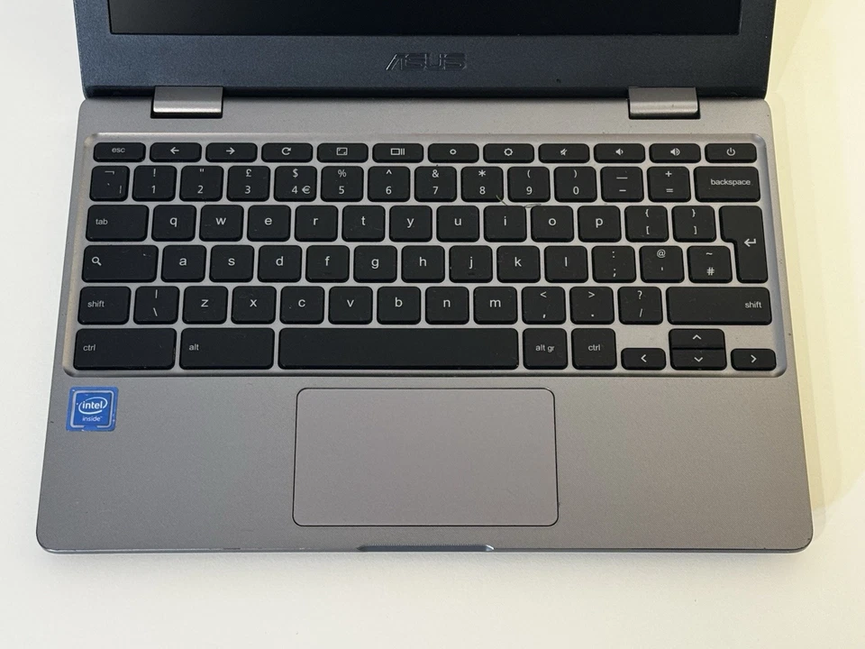 Laptop ASUS Chromebook C223N Google Chrome OS 11.6 Pulgadas 32GB ( Para Piezas ) - Imagen 2 de 4