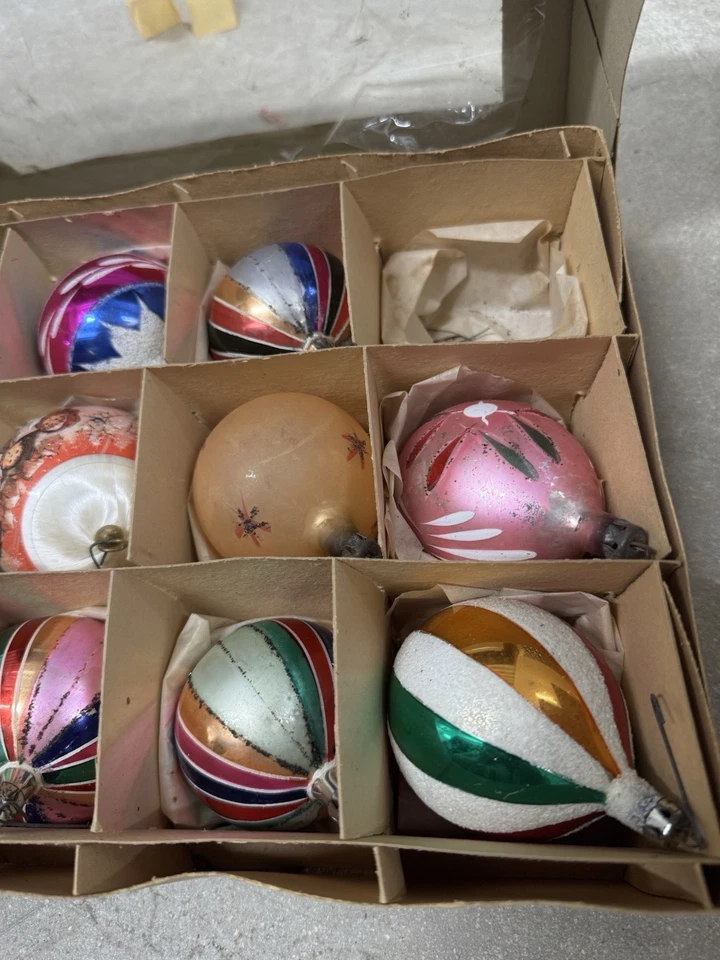 Vintage 1950s Fantasia Brand 12 Mercury Glass Single Indent Christmas Ornaments - Image 2 of 4